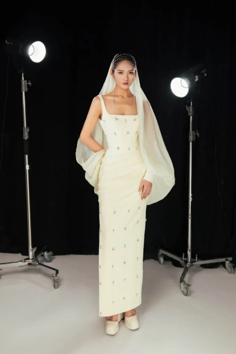 Dresses | Gowns<CULT MIA STRAIGHT LONG DRESS WITH HEADSCARF Beige