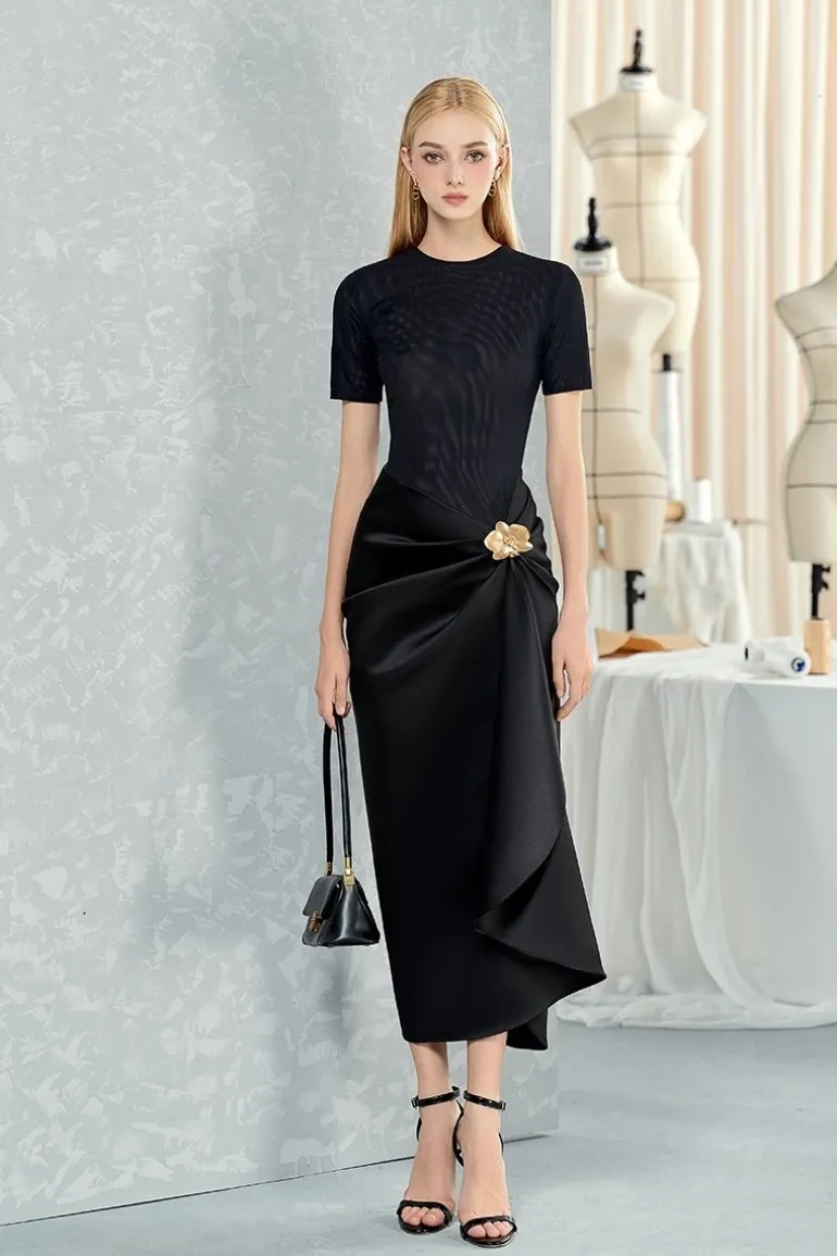 Dresses | Midi Dresses<CULT MIA ORCHID STYLIZED WAIST-DIPPED SILK MIDI DRESS Black