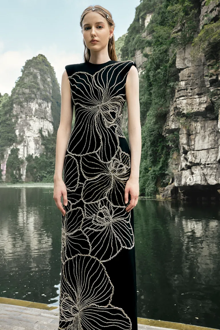 Dresses | Gowns<CULT MIA SLEEVELESS CRYSTAL ORCHID PATTERN GOWN Black
