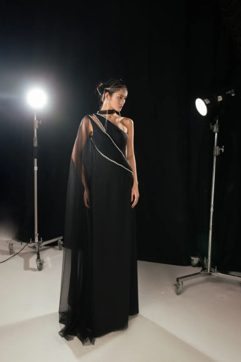 Dresses | Gowns<CULT MIA SLIT ONE-SHOULDER MAXI DRESS Black