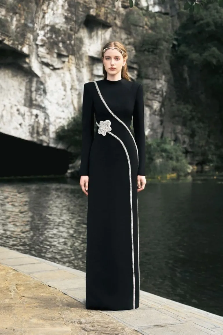 Dresses<CULT MIA STONE EMBELLISHED PADDED SHOULDER DRESS Black