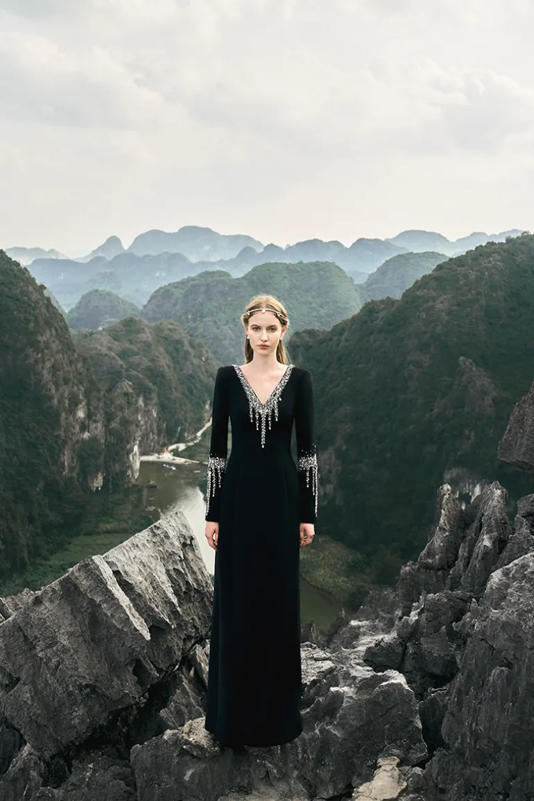 Dresses | Gowns<CULT MIA V-NECK BACK SLIT GOWN Black
