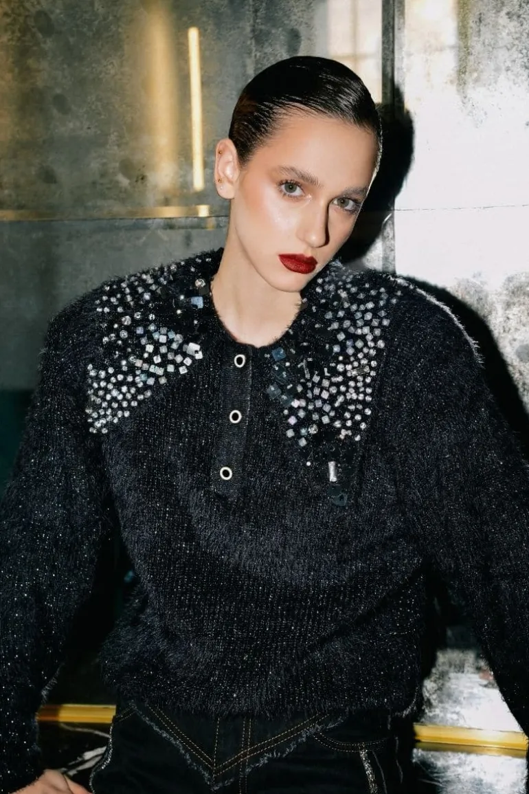 Knitwear<CULT MIA BLACK WOOL-BLEND SWEATER WITH COLLAR DETAILING