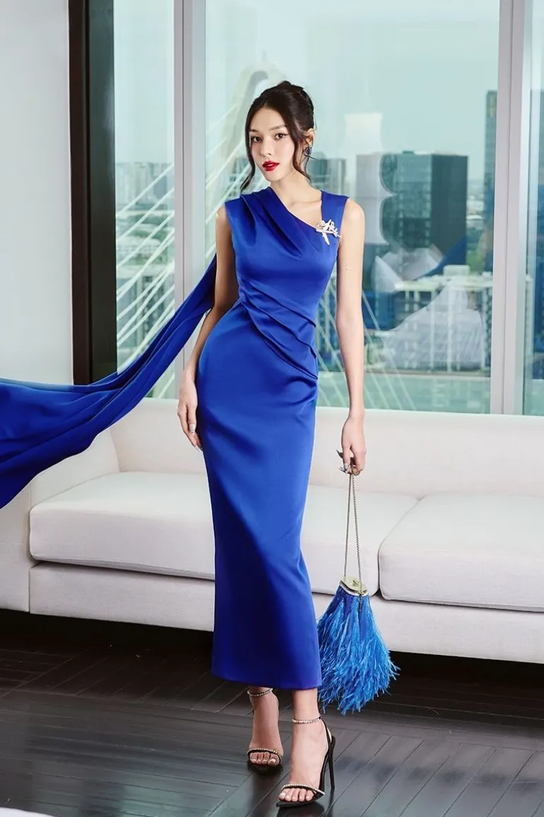 Dresses<CULT MIA SILK PLEATED MIDI DRESS Blue