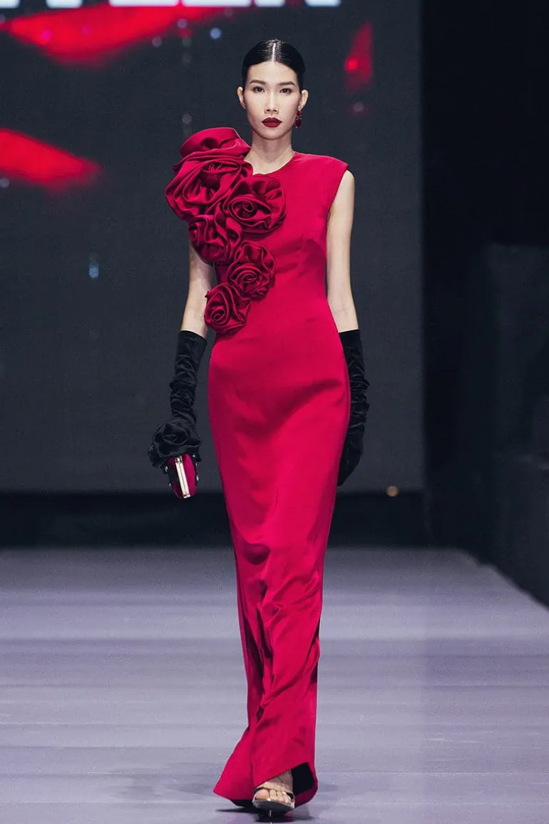 Dresses | Gowns<CULT MIA ROSE DETAILS SLEEVELESS DRESS Bordeaux
