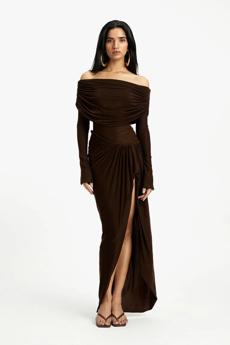 Dresses<CULT MIA CARMEN OFF-SHOULDER MAXI DRESS Espresso Brown