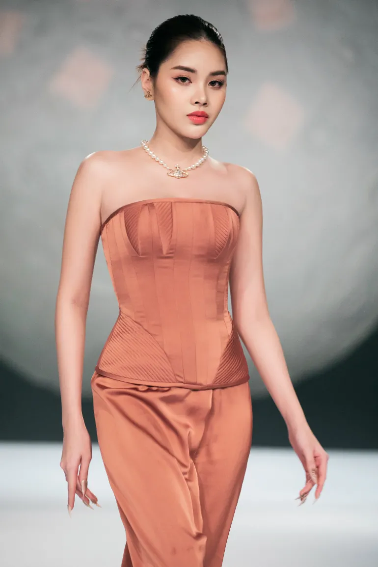 Outfit Sets<CULT MIA SILKY TOP AND PANTS SET Coral Orange