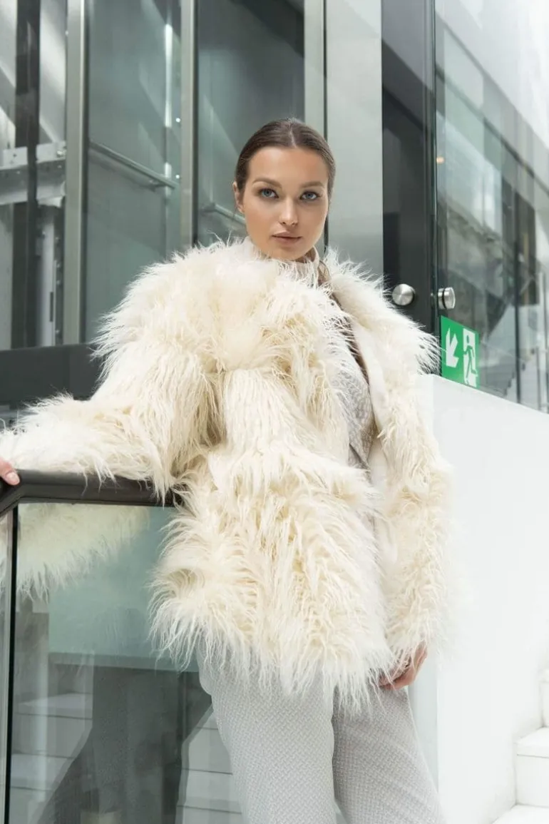 Jackets<CULT MIA CREAM FAUX FUR JACKET Creme