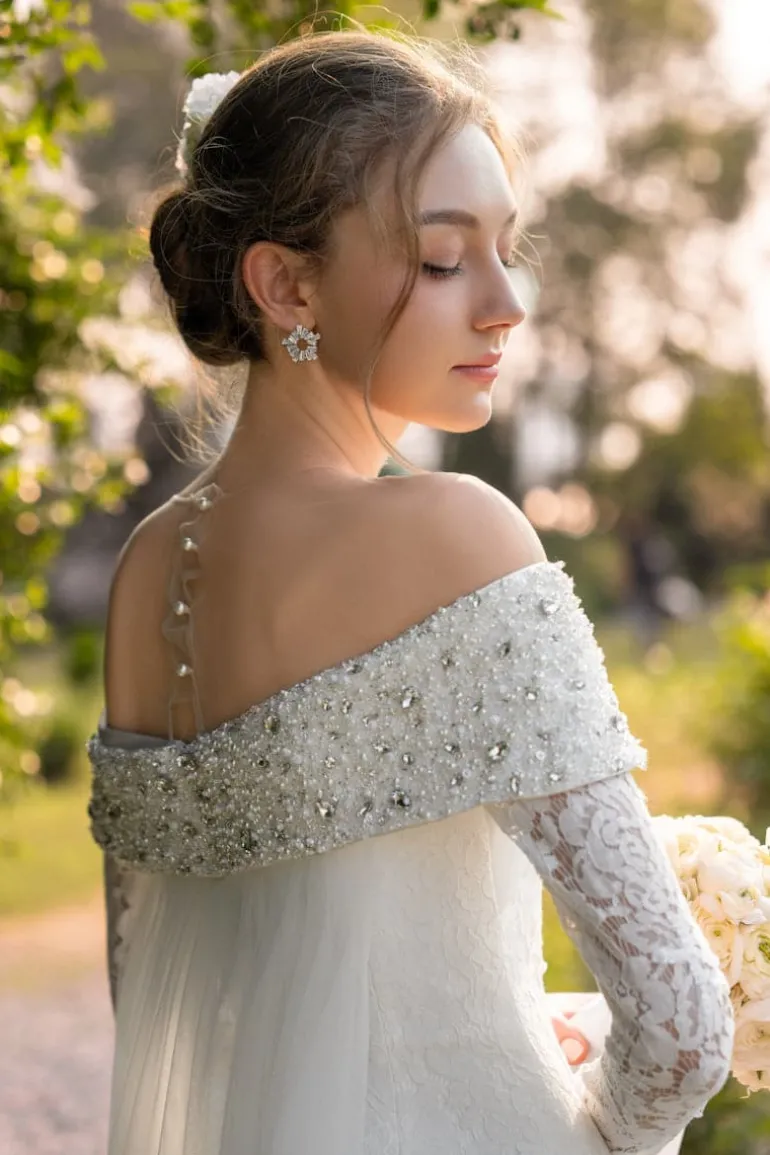 Dresses | Gowns<CULT MIA X 21SIX ANASTASIA FLORAL LACE CRYSTAL GOWN White