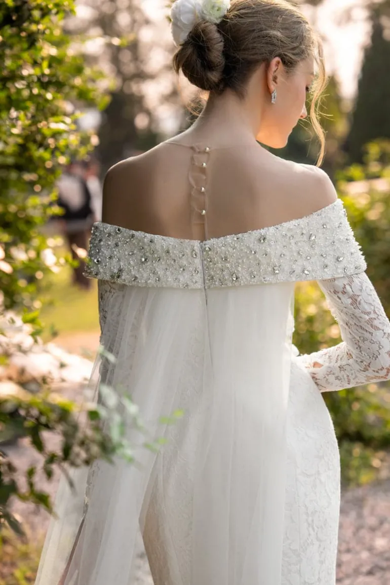 Dresses | Gowns<CULT MIA X 21SIX ANASTASIA FLORAL LACE CRYSTAL GOWN White