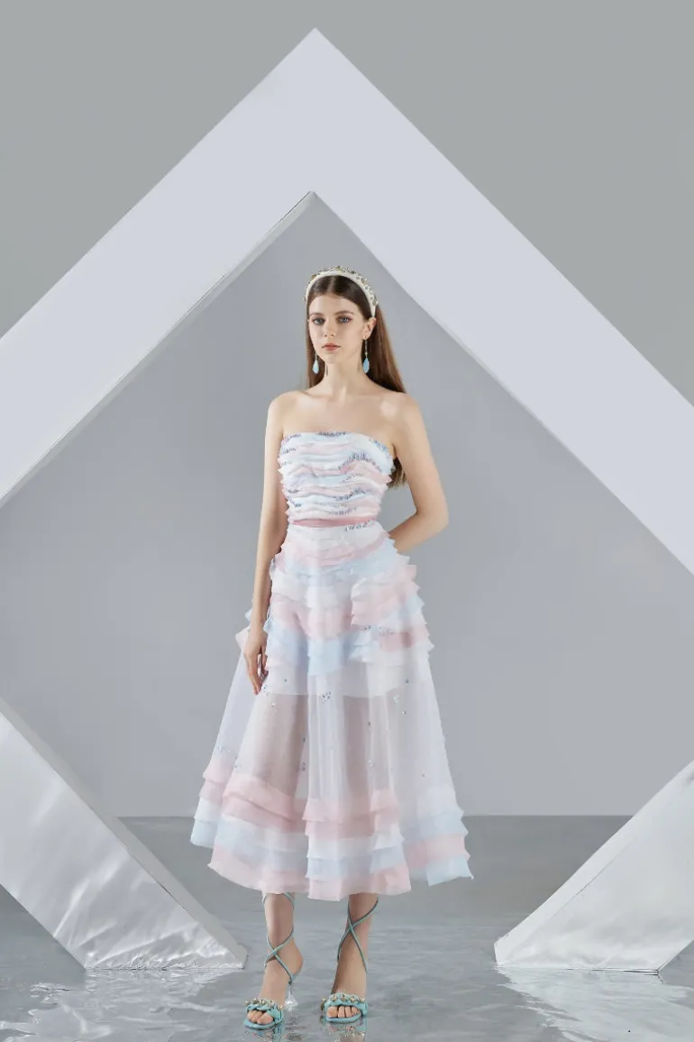 Dresses | Midi Dresses<CULT MIA DALLAS ORGANZA STRAPLESS LAYERED MIDI DRESS Ombre
