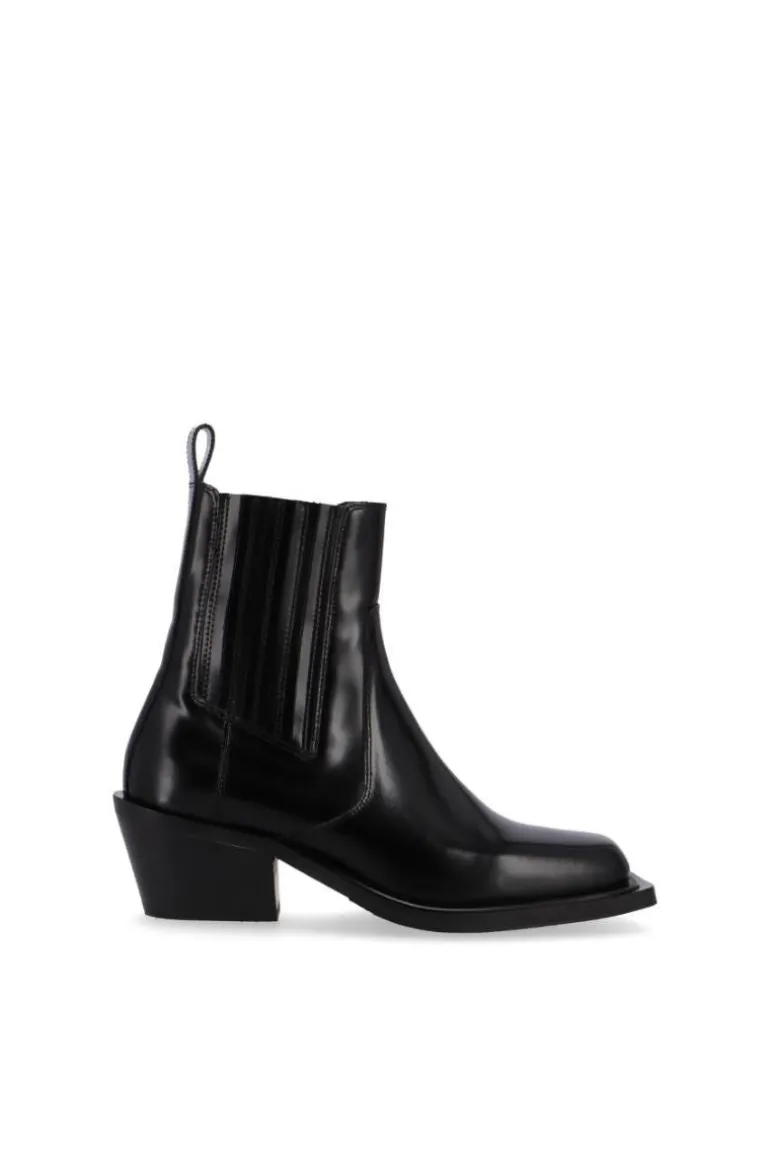 Boots<CULT MIA DENVER BLACK LEATHER ANKLE BOOTS