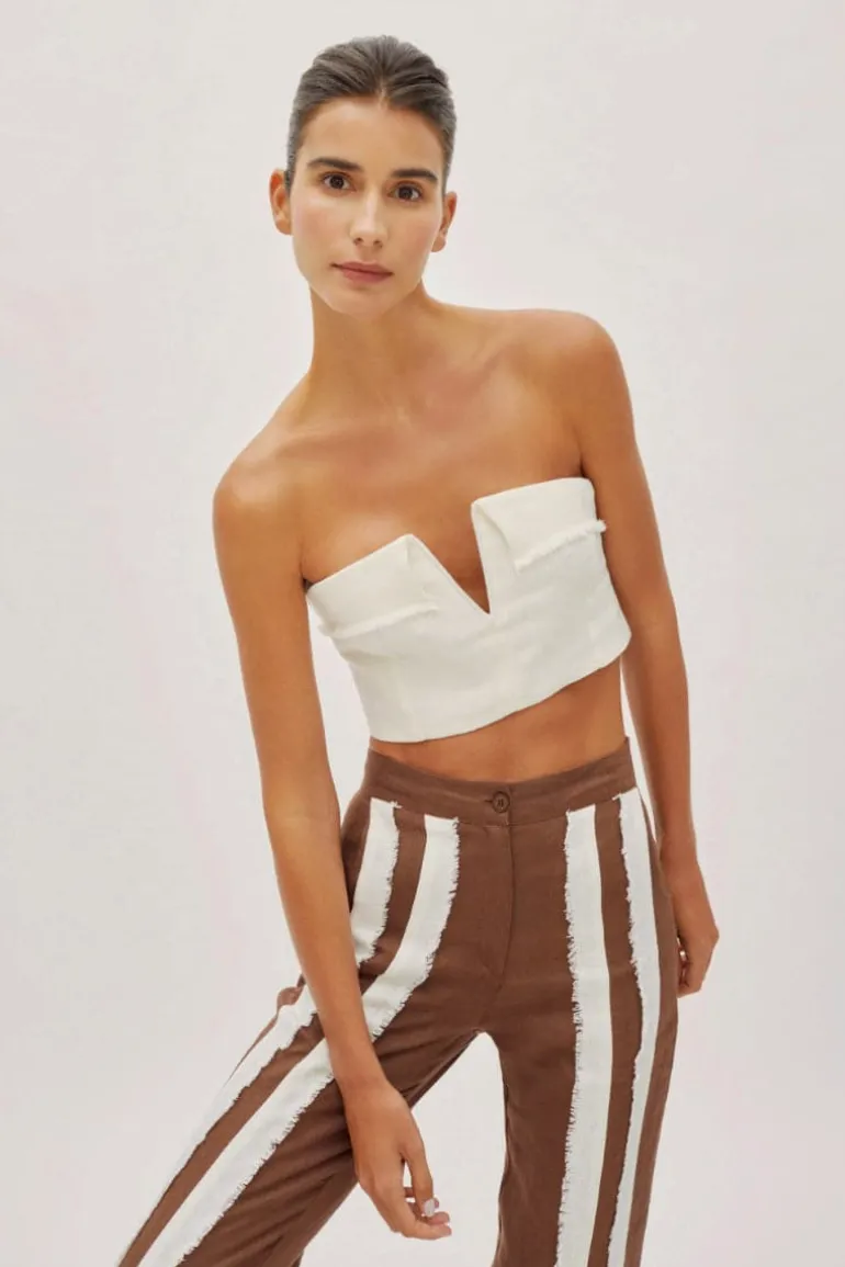 Tops<CULT MIA DUNE WHITE LINEN FRINGE V NECK CROP TOP Off-White