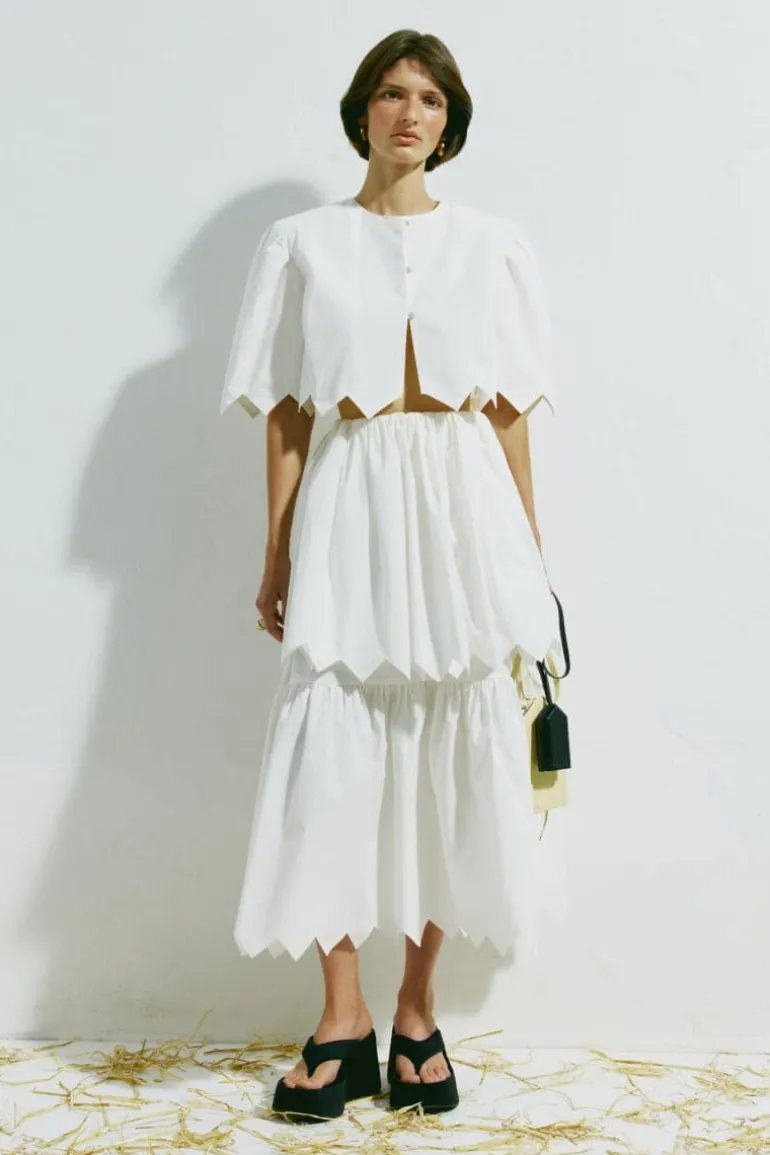 Tops<CULT MIA DZVINYTSYA CROP TOP White
