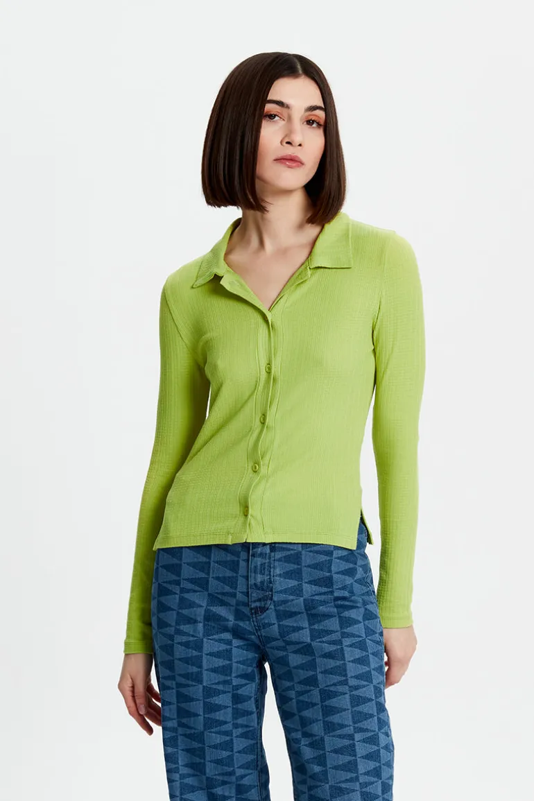 Tops<CULT MIA FITTED BUTTON DOWN SHIRT Green
