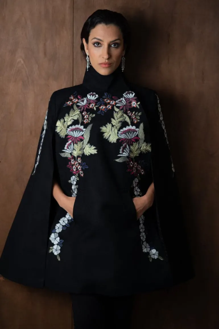 Jackets<CULT MIA GAIA BLACK WISTERIA CAPE Multicolor