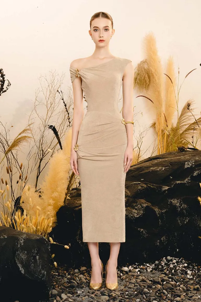 Dresses | Midi Dresses<CULT MIA GRACEFUL MIDI DRESS Beige