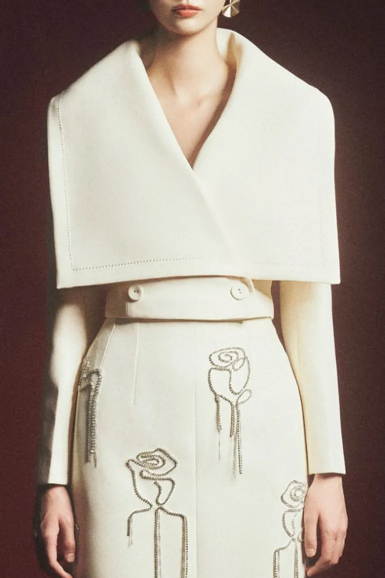 Jackets<CULT MIA GRAYSON CROPPED V-NECK JACKET Cream