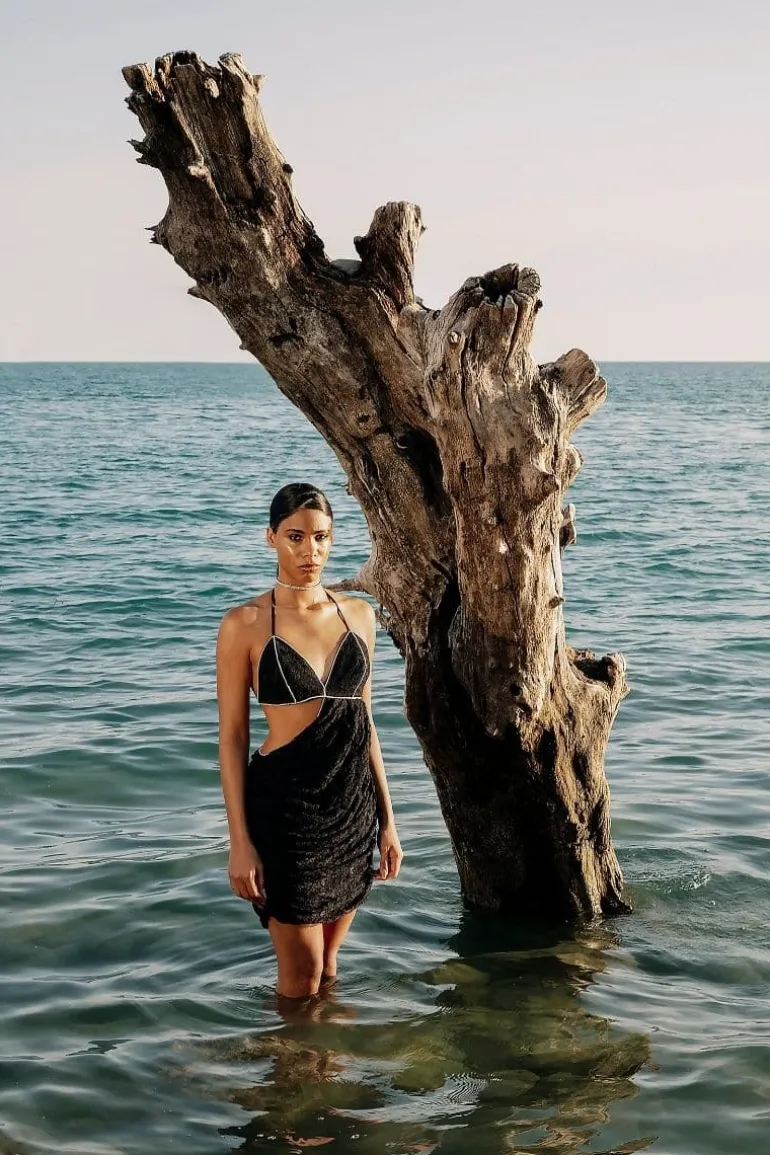 Dresses | Mini Dresses<CULT MIA GUIPURE CRUMPLED MINI DRESS Black