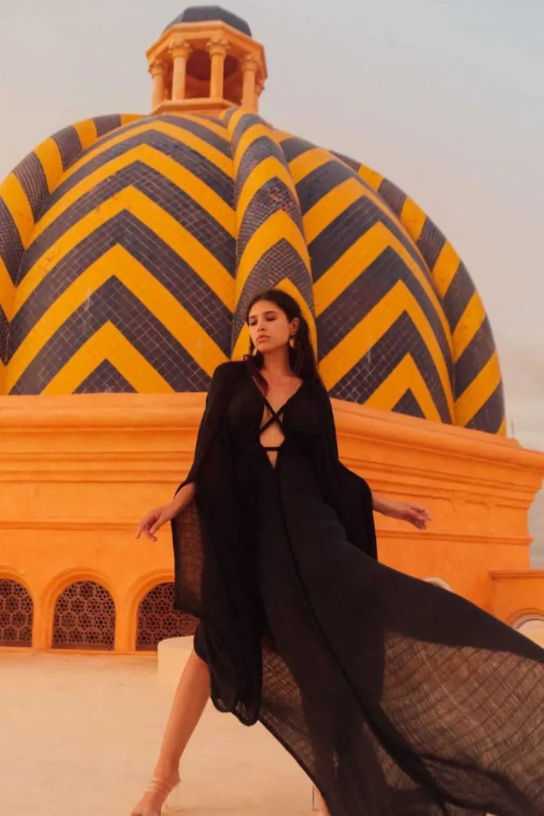 Dresses<CULT MIA HELIA KAFTAN IN Midnight