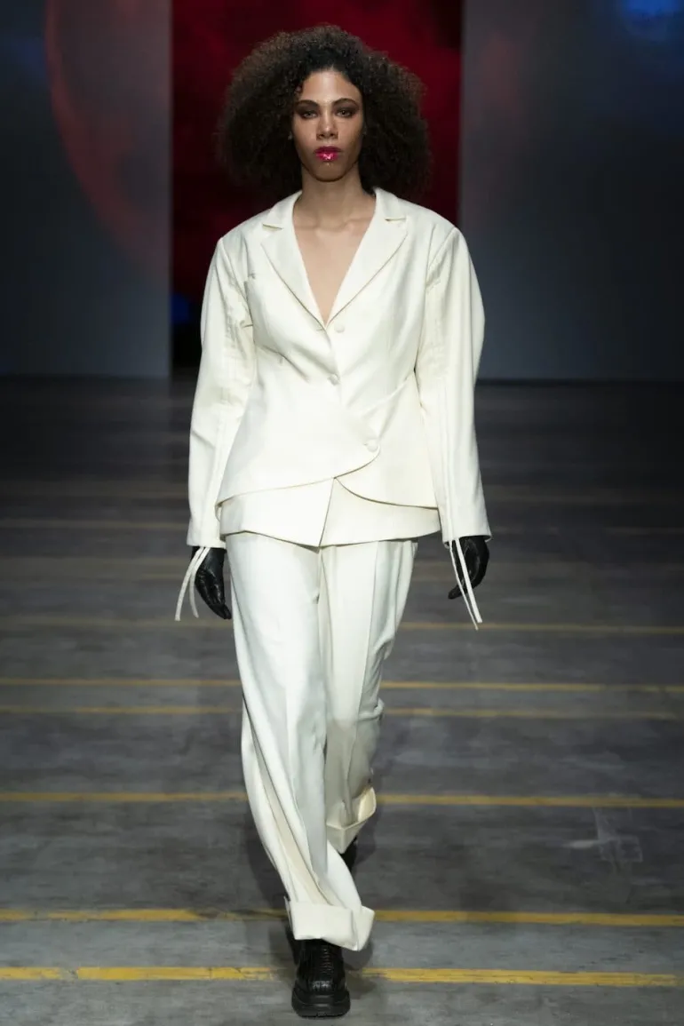 Pants<CULT MIA HIGH-RISE WIDE-LEG COTTON-BLEND PANTS White