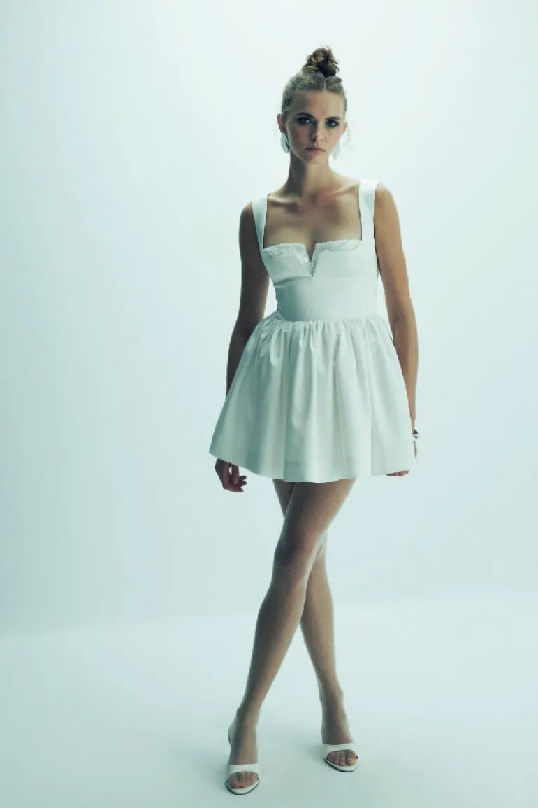 Dresses | Mini Dresses<CULT MIA LEANNE SATIN MINI DRESS Lily White