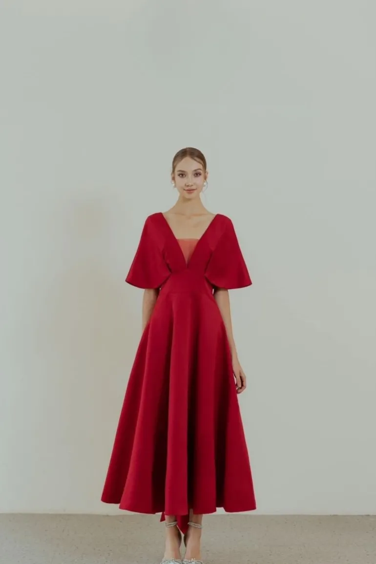 Dresses | Midi Dresses<CULT MIA LIMA V-NECK PRINCESS MIDI DRESS Red
