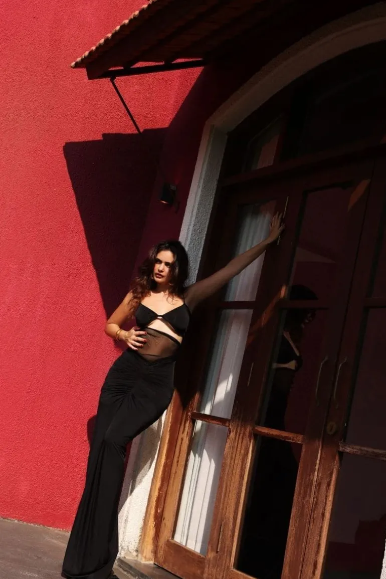 Dresses<CULT MIA LUCY FITTED RUCHED MAXI DRESS Black