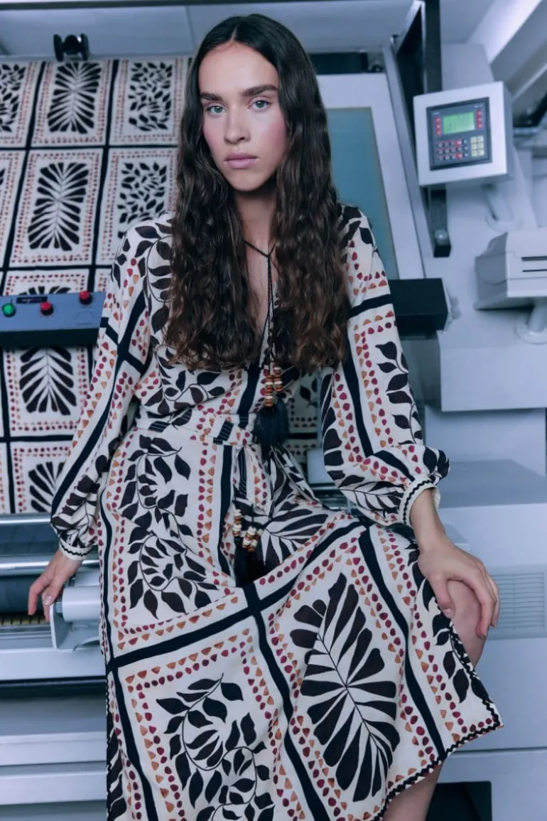 Dresses<CULT MIA MATHIAS BROWN LEAF MAXI DRESS Patterned