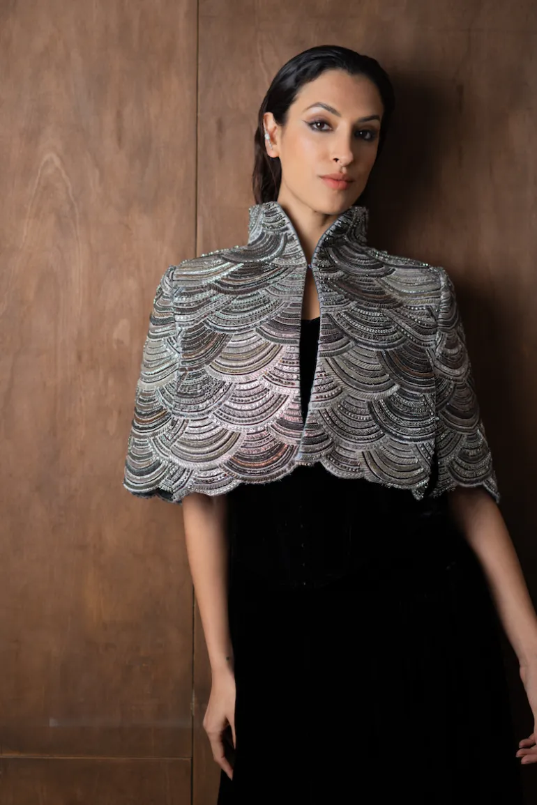 Jackets<CULT MIA PEWTER DE HAVILLAND CAPE Silver