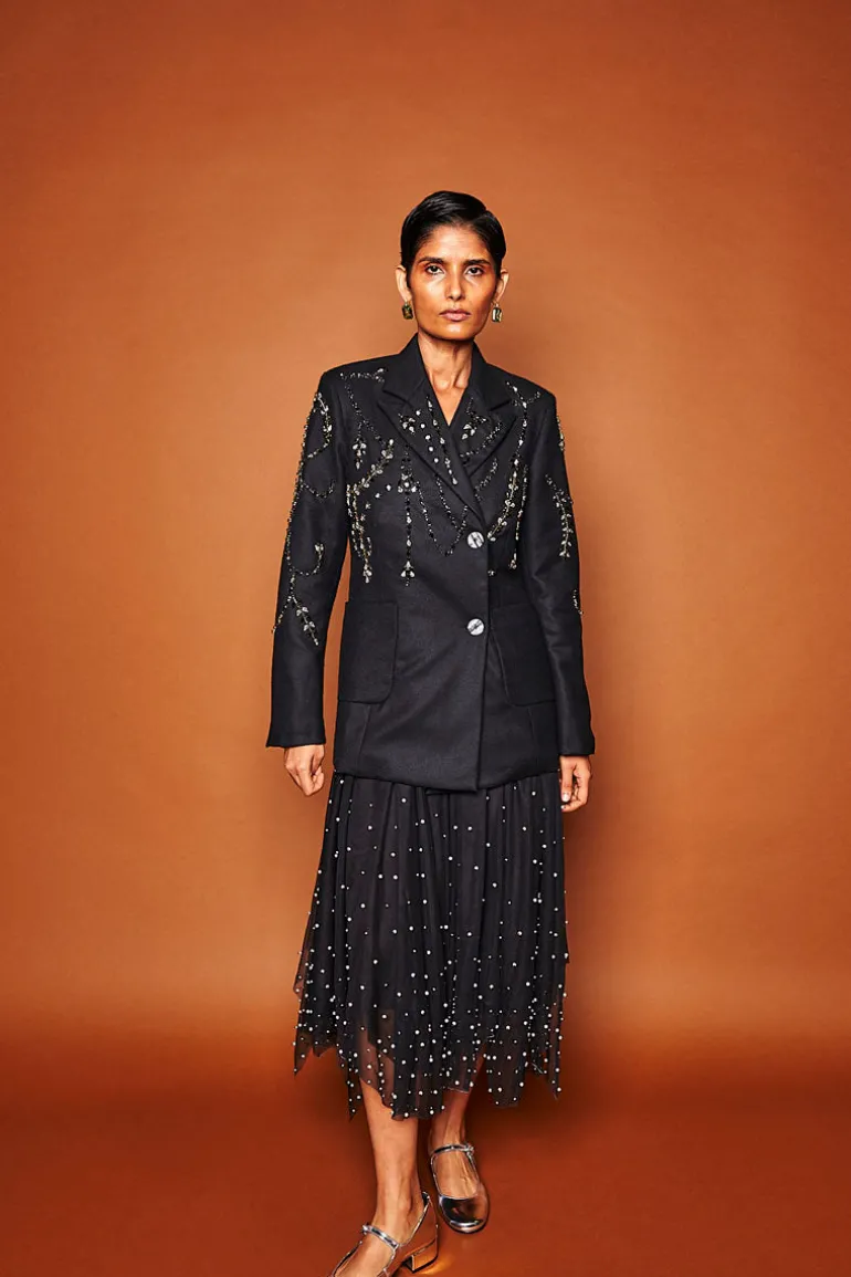 Blazers<CULT MIA PRIYA EMBELLISHED BLAZER IN Noir