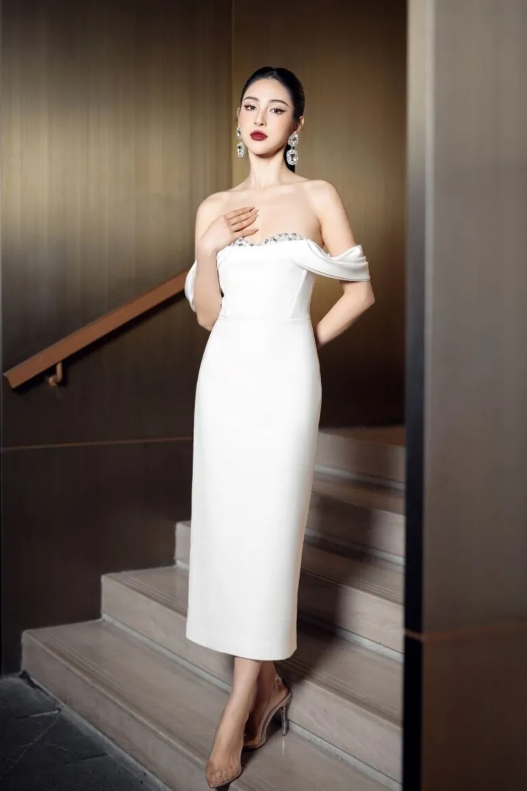 Dresses | Midi Dresses<CULT MIA RACHEL TEXTURE BODYCON MIDI DRESS White