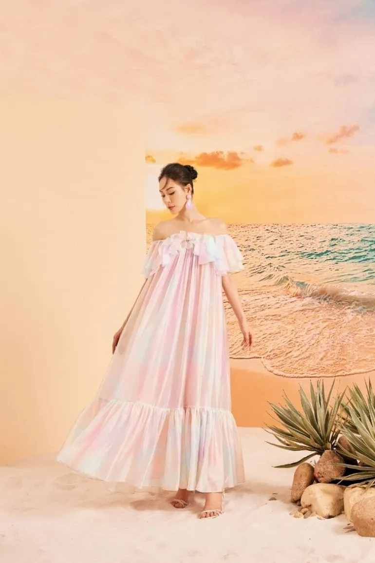 Dresses<CULT MIA FINLEY SHINY SILK MAXI DRESS Rainbow