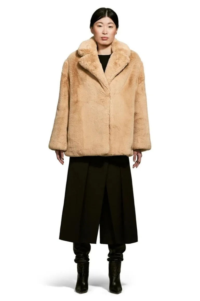 Jackets<CULT MIA THE RILEY FUR JACKET Sand