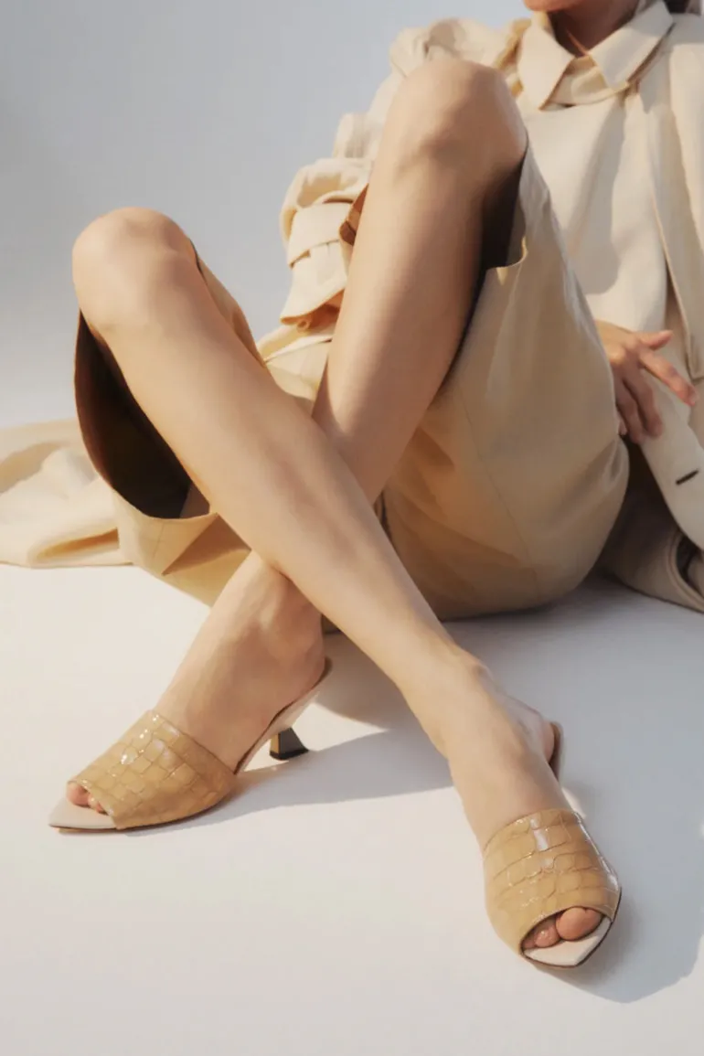 Sandals<CULT MIA ALO COCO SABBIA HEELS Sand
