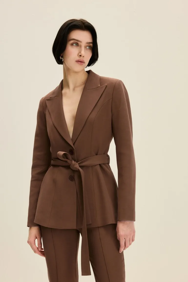 Blazers<CULT MIA TAILORED BLAZER IN Chocolate Brown
