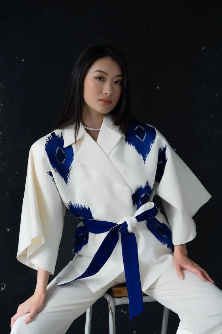 Jackets<CULT MIA TYCHEE IN BLUE JACKET Cream/Blue