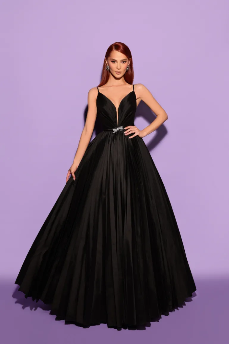 Dresses | Gowns<CULT MIA VICTORY PLEATED BODICE GOWN Black