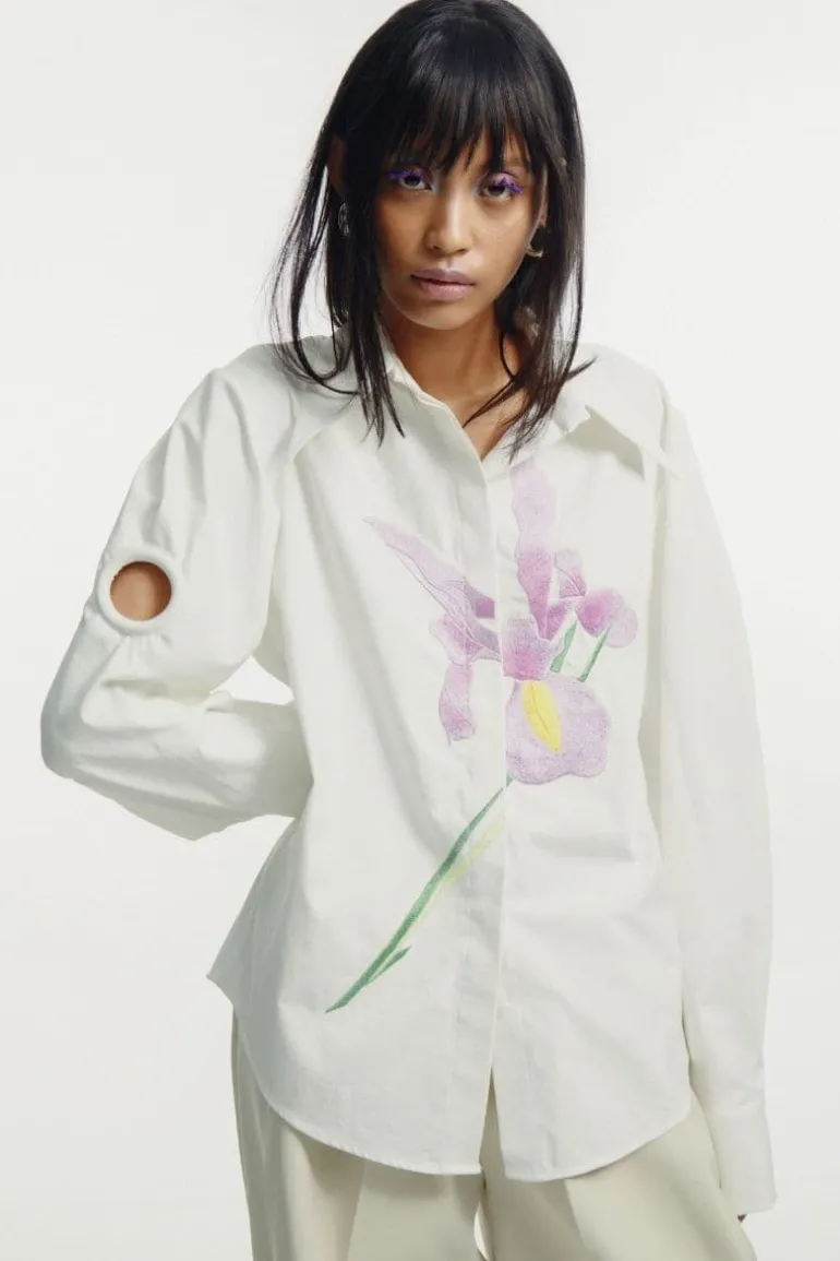 Tops<CULT MIA EMBROIDERED HOLE DETAIL TAILORED SHIRT White
