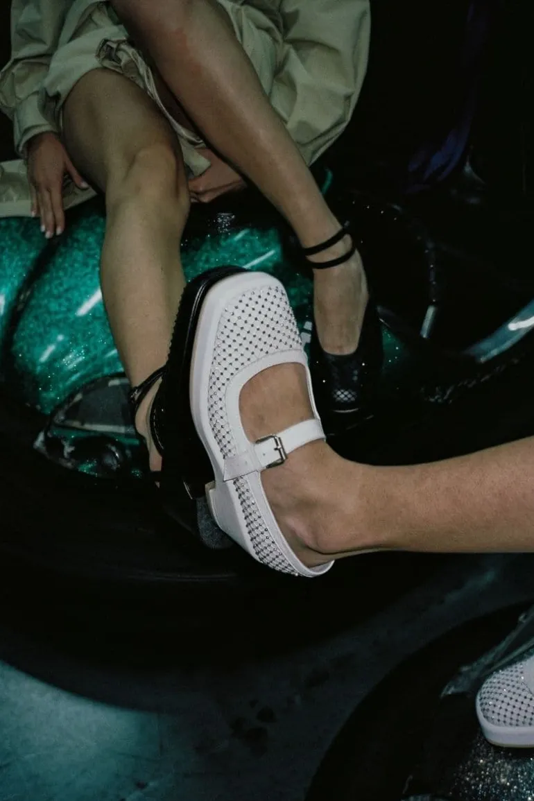 Flats<CULT MIA MARY JANE PLATFORM WITH GEMS White